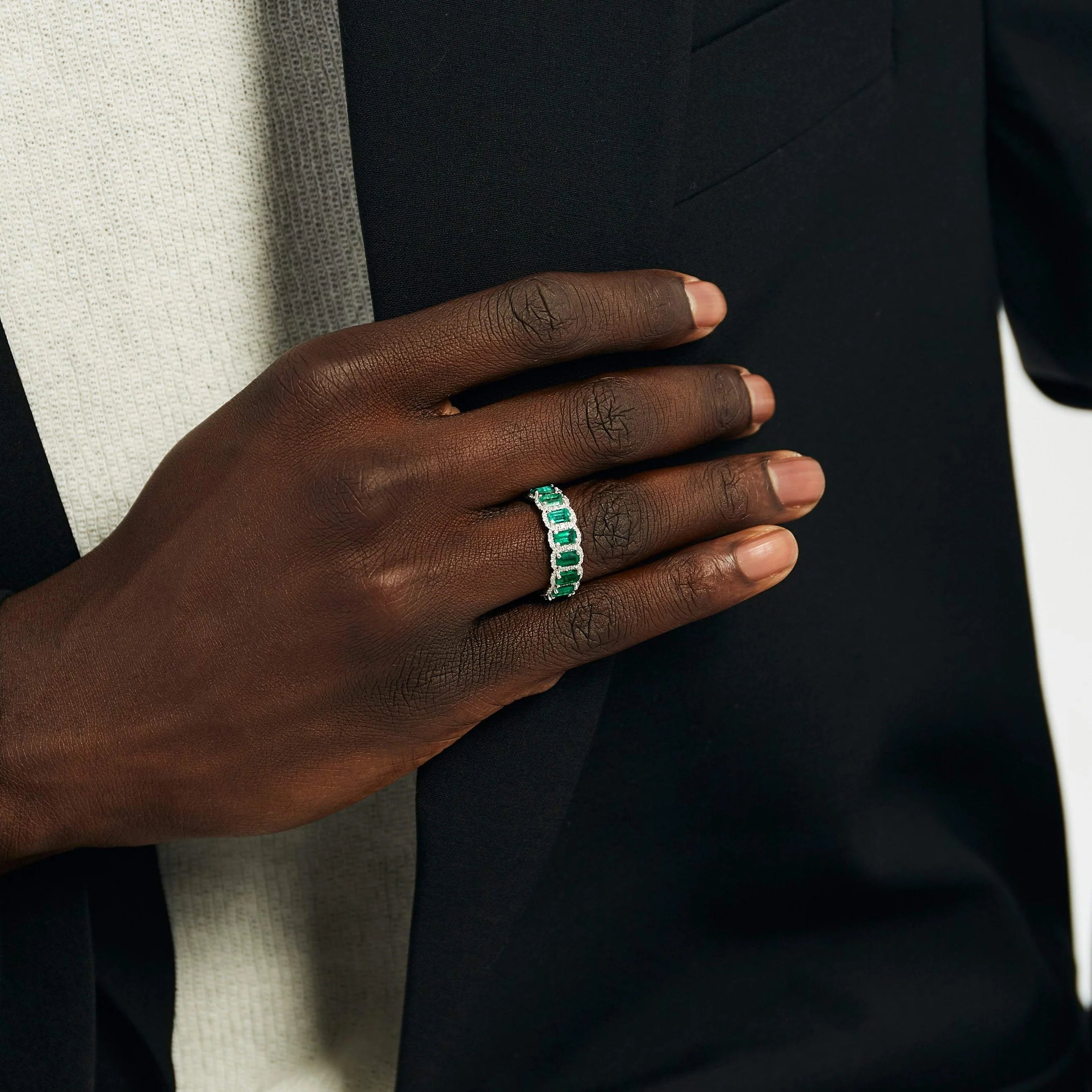 EMERALD DIAMOND FRAME RING