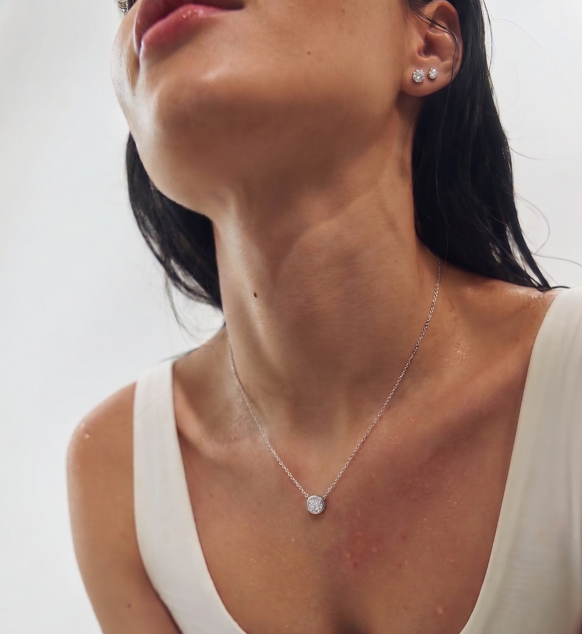 DIAMOND CIRCLE PENDANT NECKLACE