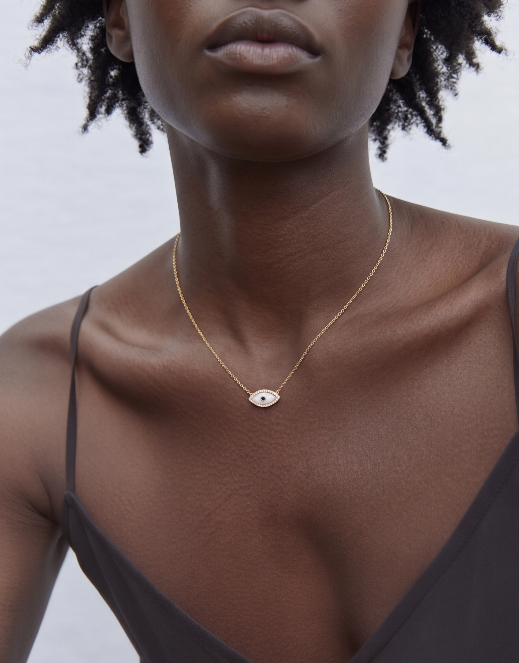 PEARL EYE NECKLACE