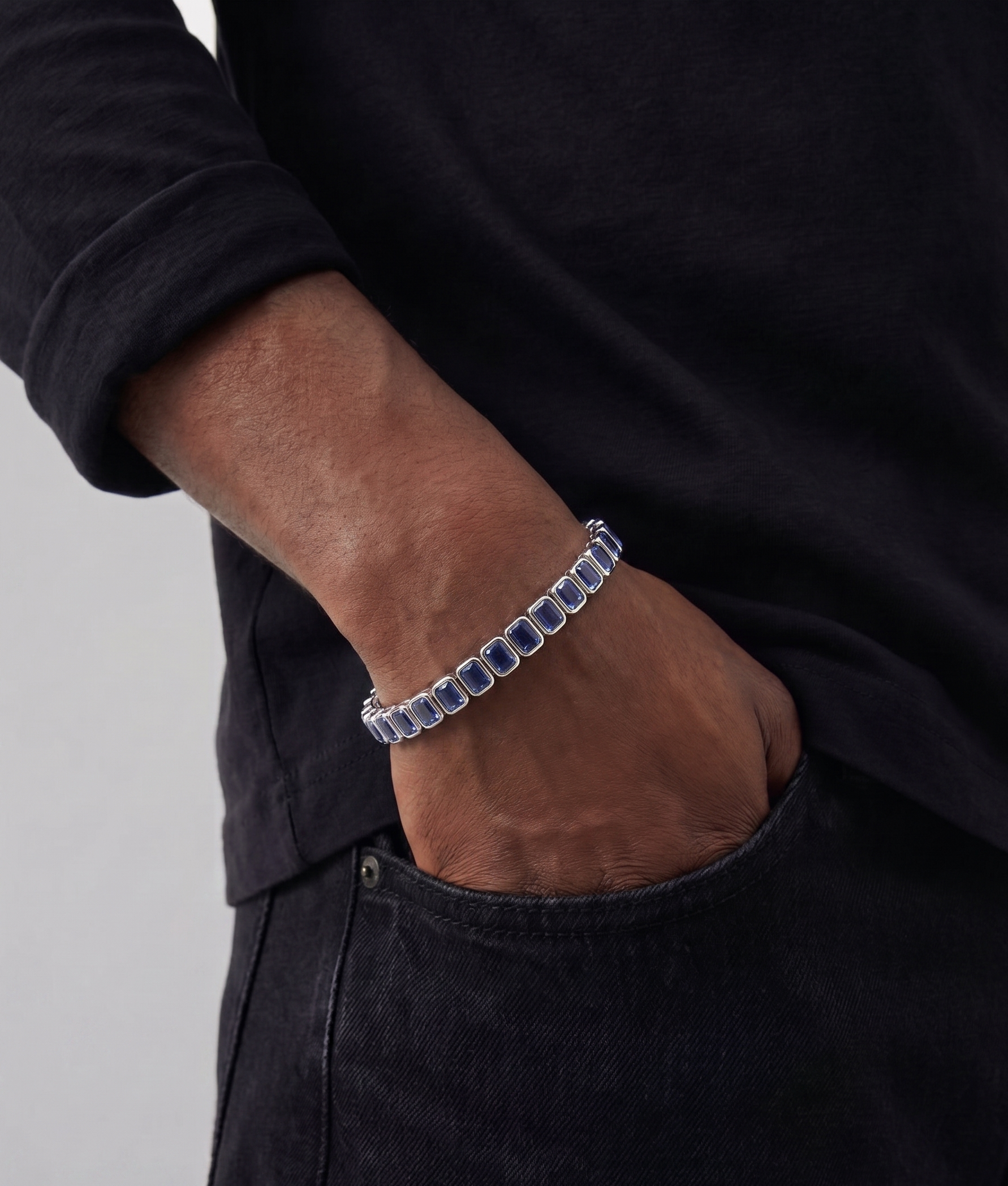 BLUE SAPPHIRE BEZEL SET BRACELET