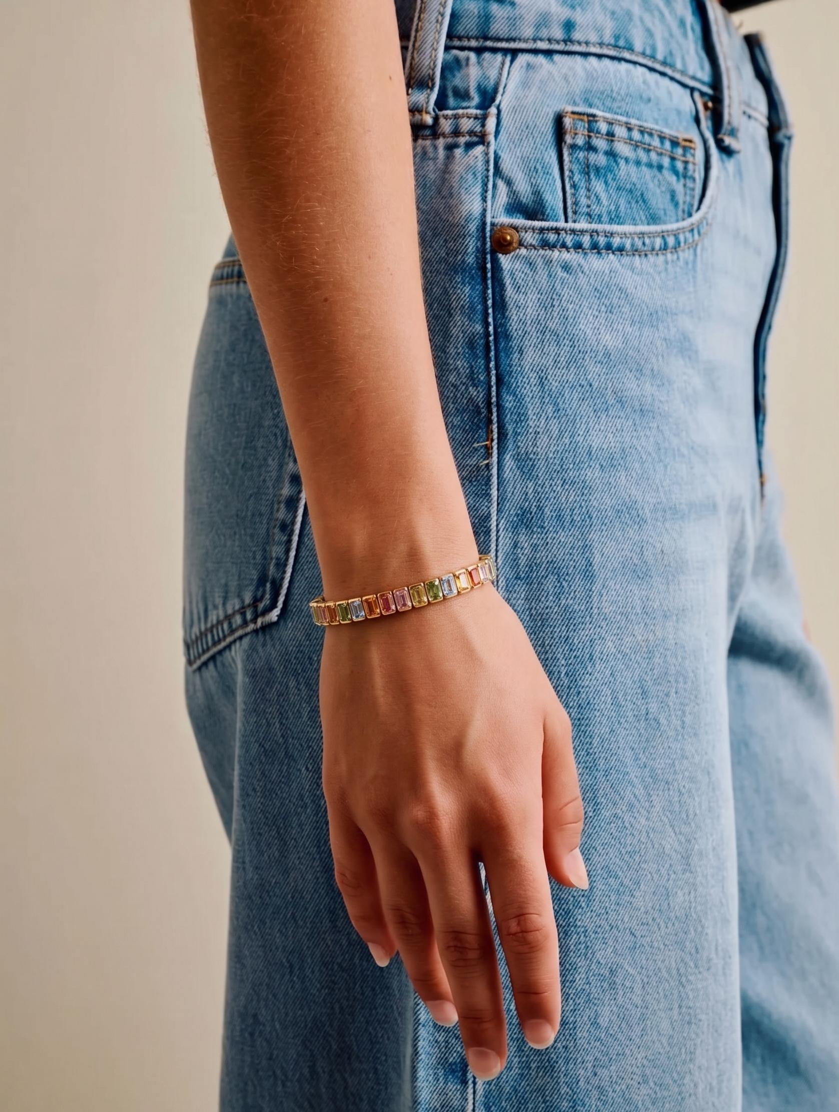 MULTICOLOR SAPPHIRE BEZEL SET BRACELET