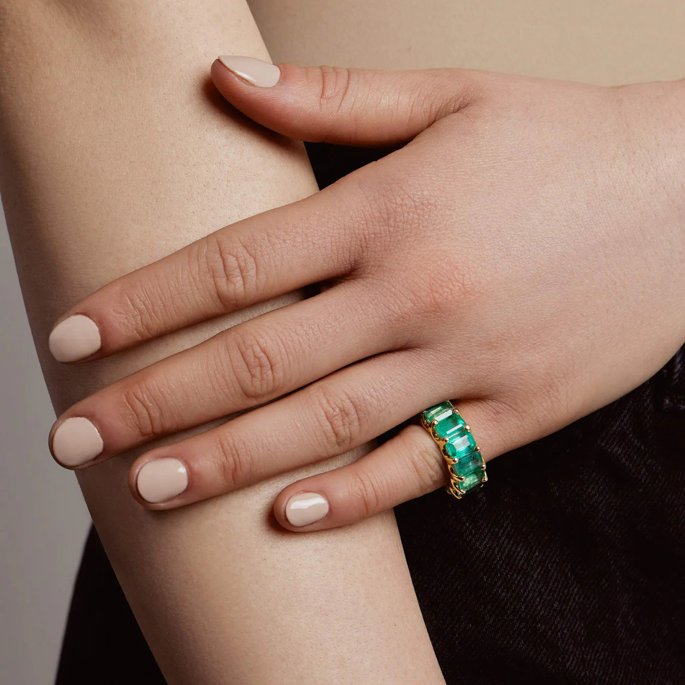 GREEN STONE RING