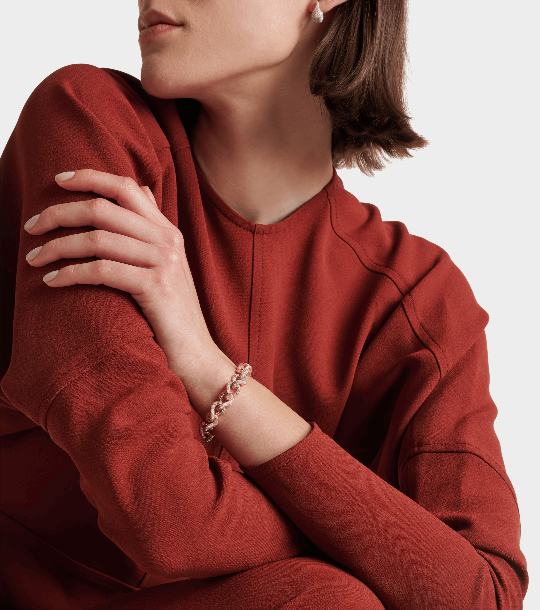 INFINITY LINK BRACELET WITH DIAMONDS