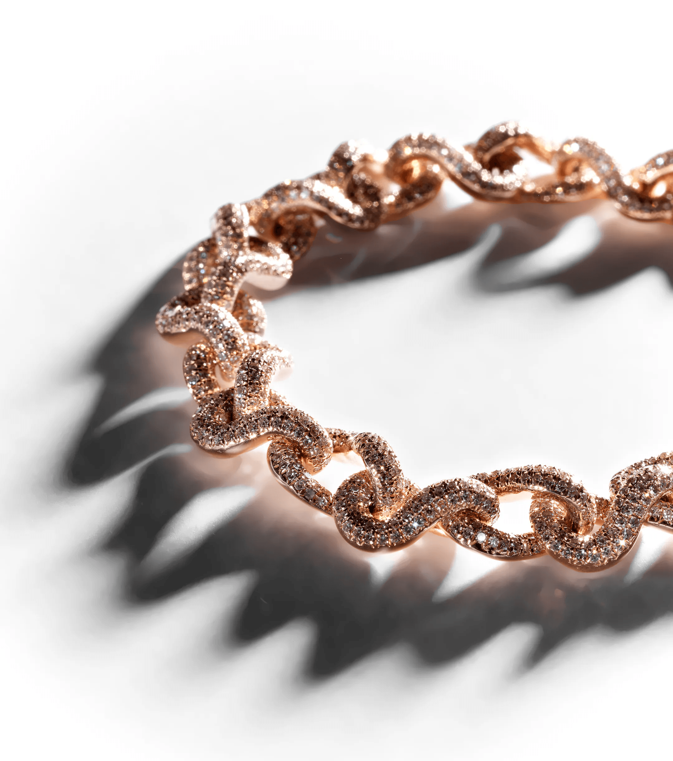 INFINITY LINK BRACELET WITH DIAMONDS