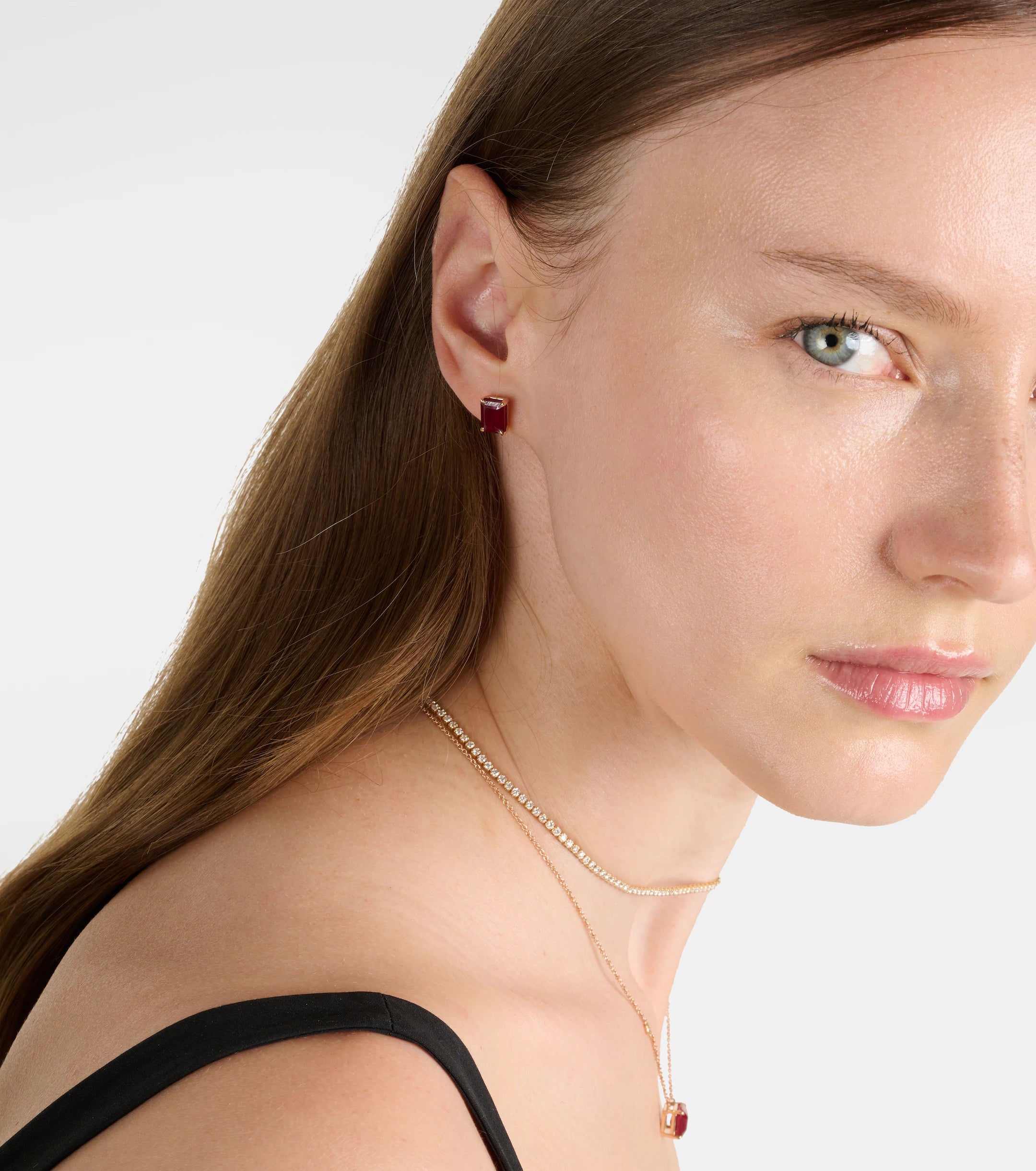 EARRINGS WITH RUBIES