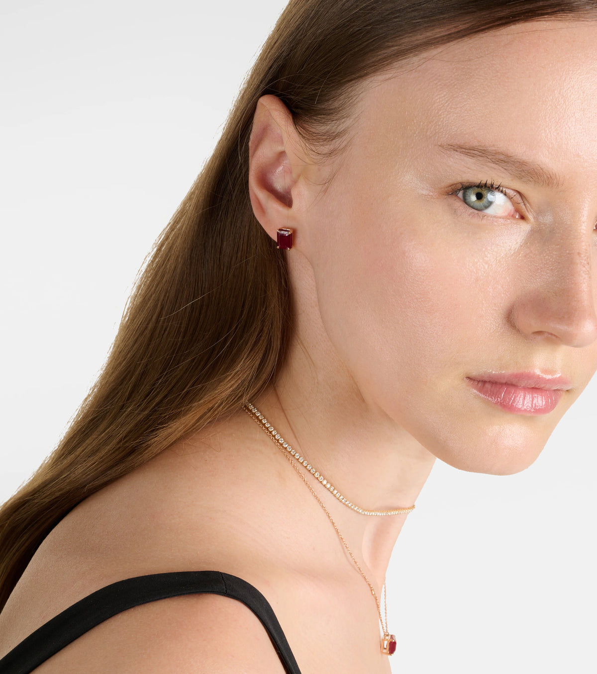 EARRINGS WITH RUBIES