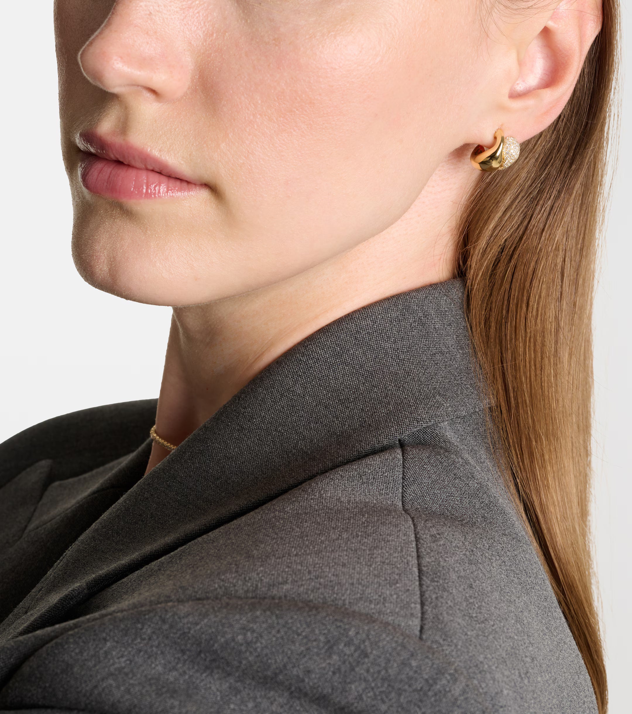EARRINGS WITH DIAMONDS