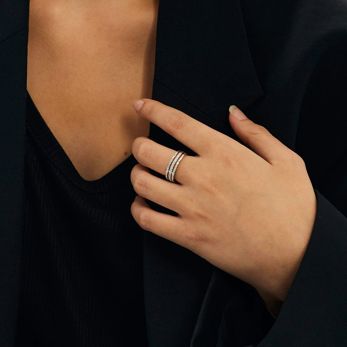 THREE ROW DIAMOND RING