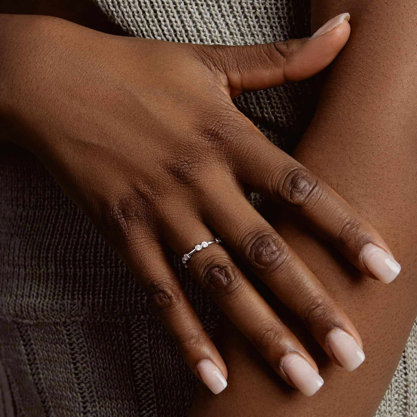 UMLAUT ETERNITY RING