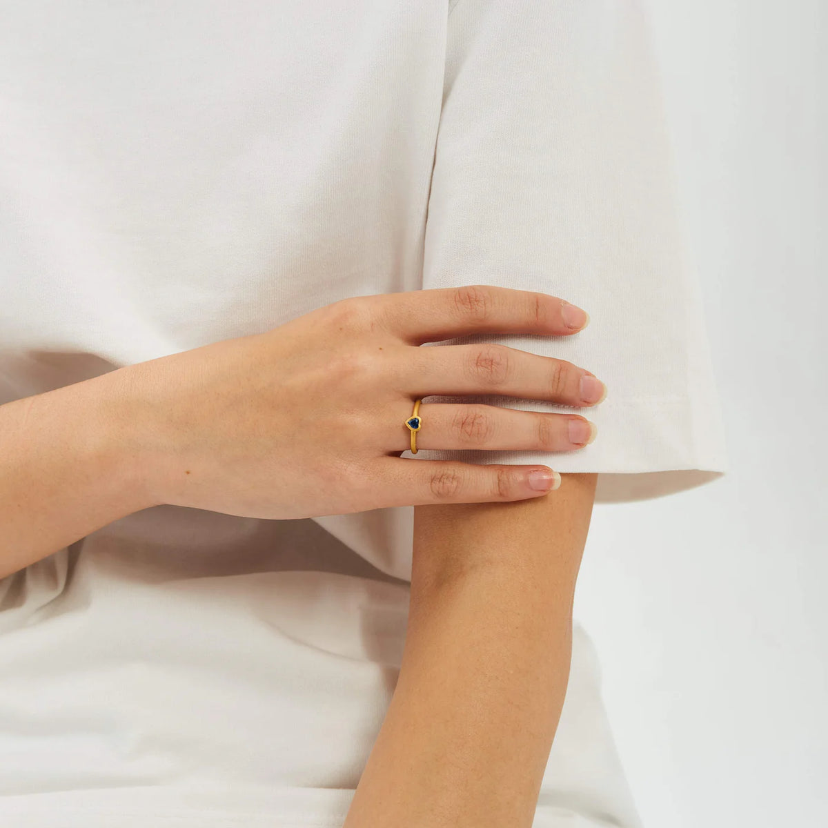 SAPPHIRE HEART RING